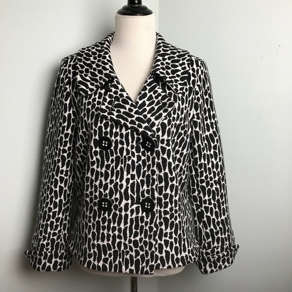 Chaus Jackets & Blazers - Chaus Short Jacket. Size 12